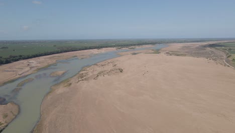 Water-Scarcity-Crisis-At-Burdekin-River-During-Extreme-Dry-Season-In-QLD,-Australia