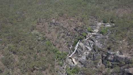 Die-Berühmten-Davies-Creek-Falls-In-Queensland-Australien