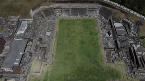 Der-Rest-Der-Cholula-pyramide-In-Puebla,-Mexiko