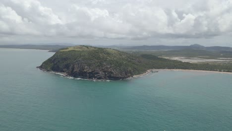 Ritamata-Outlook,-Turtle-Lookout-And-Summit-Lookout-At-Capricorn-Coast-National-Park---Kemp-Beach-In-Rosslyn,-QLD,-Australia