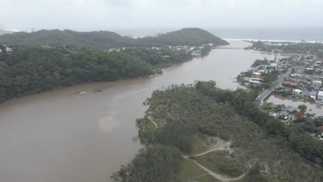 Tallebudgera-Creek-On-A-Cloudy-Day-In-South-East-Queensland,-Australia---aerial-drone-shot