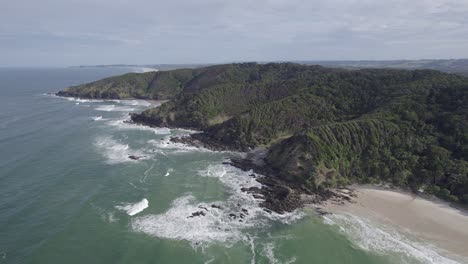 Aerial-View-Of-Tropical-Beaches-At-Broken-Head-Nature-Reserve-In-Northern-Rivers,-New-South-Wales,-Australia