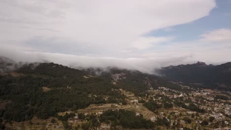 Open-Shot-Luft-Mexiko-Berge-Mit-Wolken