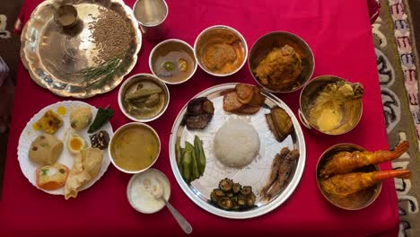 Pujote-Vurivoj-Bengali-Traditionelles-Thali
