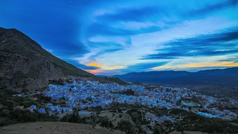 Steile-Stadt,-Blau-Getünchte-Marokkanische-Chefchaouen-Stadt-Im-Zeitraffer