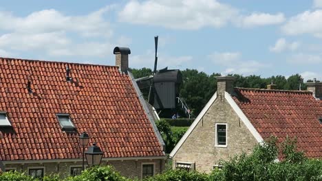 Bourtange-In-Den-Niederlanden-Mit-Einer-Windmühle