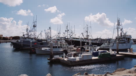 Boats-Docked-In-The-Tuna-Harbor-Pier-In-San-Diego,-California,-USA