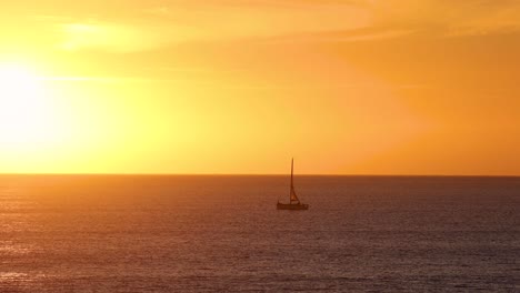 Tropischer-Strand-Meer-Sonnenaufgang,-Schöner-Himmel-Ozean-Sonnenuntergang-Zeitraffer
