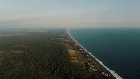Vista-Escénica-De-La-Reserva-De-Monterrico-En-La-Costa-Pacífica-De-Guatemala