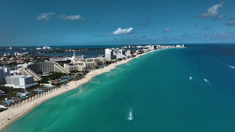 Beaches-and-resorts-at-the-Zona-Hotelera,-in-sunny-Cancun,-Mexico---Aerial-view