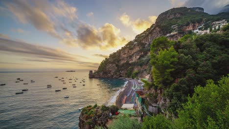 Aerial-time-lapse-overlooking-the-picturesque-landscape-of-Positano,-Italy