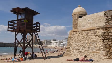 Spanish-City-of-Cadiz-waterfront