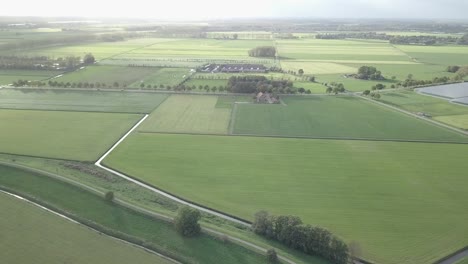 Toma-De-Drones-De-Los-Hermosos-Campos-Agrícolas-En-Los-Países-Bajos