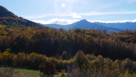Mountain-landscape.-Autumn-in-the-Balkan-Mountains,-Bulgaria