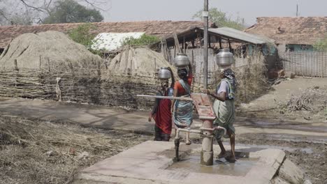 Rural-indian-womans-at-borewell