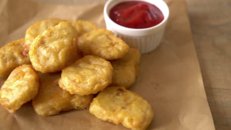 Fried-chicken-nuggets-with-sauce