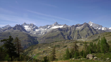 Paisaje-De-Montaña-De-Los-Alpes-De-Lapso-De-Tiempo-En-Zermatt,-Suiza