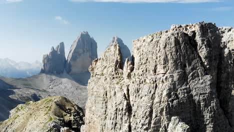 Pan-to-the-left-from-the-Torre-di-Toblin-to-the-cime-di-lavaredo,-Italy