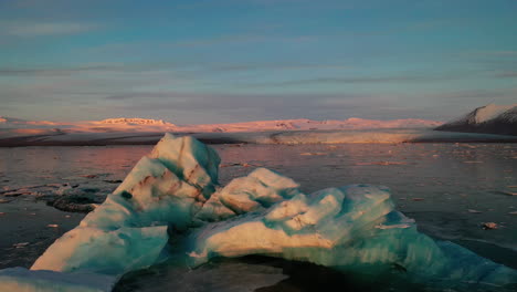 Wonderful-Scenery-in-Jokulsarlon-Glacial-Lagoon-During-Sunset---Wide-Shot