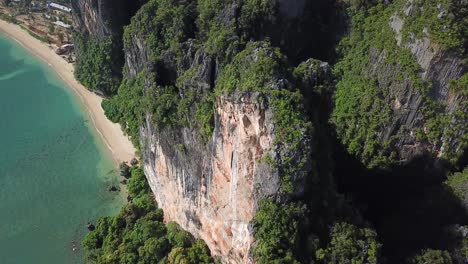 Erstaunliche-Landschaft-Und-Kalksteinfelsen-Von-Thailand