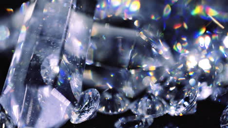 Makroaufnahme-Von-Glitzernden-Edelsteinen-Und-Diamanten
