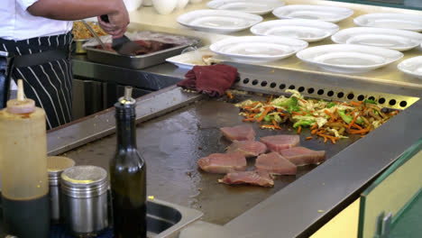 fried-tuna-steak-on-pan