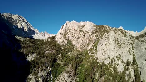 Mount-Whitney,-Sequoia-National-Park,-Sierra-Nevada,-California