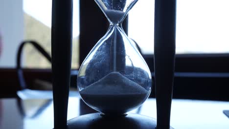 Hourglass-close-up-shot.-Time-is-up