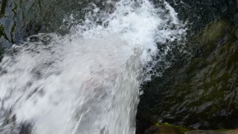 Blick-Auf-Wasserfall,-Philippinen