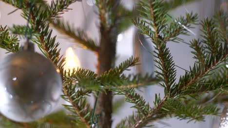 Authentischer-Weihnachtsbaum,-Weihnachtshintergrund