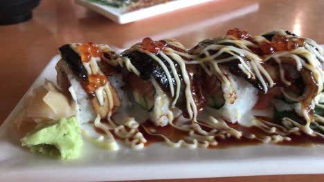 Aal-Sushi-Rolle---Japanische-Küche
