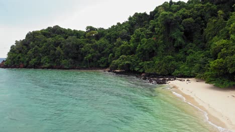 Dolly-Luftaufnahme-Der-Wunderschönen-Tropischen-Insel-Auf-Der-Andamanensee-In-Thailand---Koh-Kradan