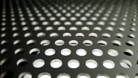Aluminiumblechgitter-Mit-Gestanzten-Löchern,-Die-Ein-Interessantes-Muster-Erzeugen