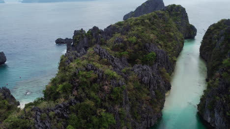 Aerial-Shot-Of-Wonderful-Rock-Formation-Of-Big-Lagoon-In-El-Nido,-Philippines