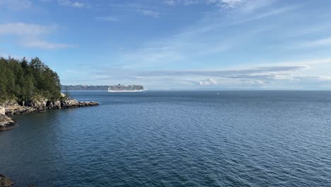 Bc-Vancouver-Ferry-Crucero-Por-El-Océano-En-Columbia-Británica-Canadá-Durante-Un-Día-Soleado-De-Verano
