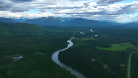 Panoramic-View-Of-Flathead-River-During-Sunset-In-Montana,-USA---aerial-drone-shot