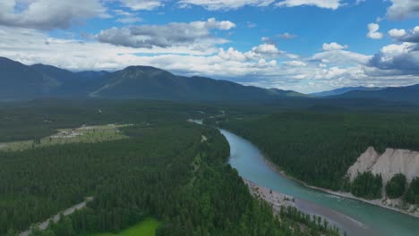 Idyllic-Scenery-Over-Flathead-River-In-Montana,-United-States---aerial-drone-shot