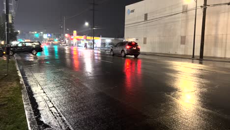 Calles-Lluviosas-De-Los-Angeles,-Conduciendo-Bajo-La-Lluvia