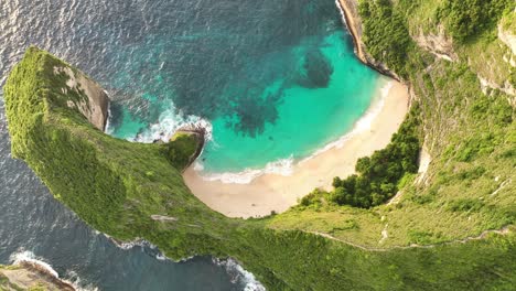 Aerial-footage-of-a-beautiful-beach-in-Indonesia