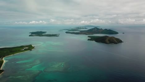 Fiji---Flying-500-meters-above-the-South-Pacific-and-passing-island-after-island