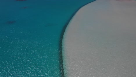 Cook-Islands---Aitutaki-sandbank-and-turquoise-water