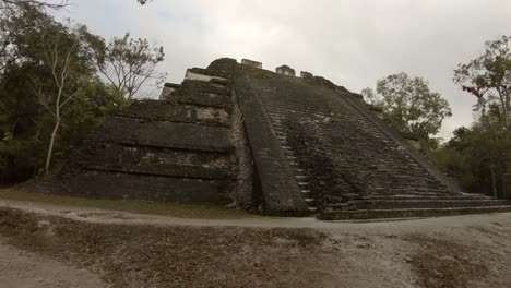 Ruinas-Mayas-En-Tikal-En-Guatemala