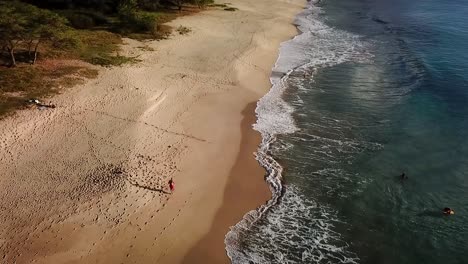 Hawaii---Running-at-the-beach-and-following-me-with-drone-3