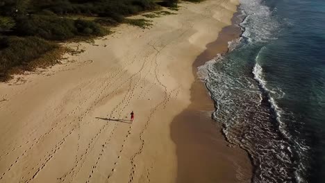 Hawaii---Running-at-the-beach-and-following-me-with-drone-6