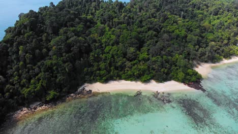 Aerial-tilt-shot-of-beautiful-paradise-island-on-Andaman-Sea-in-Thailand---Koh-Kradan