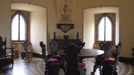 Zimmer-Mit-Renaissanceelementen-Im-Mittelalterlichen-Schloss-Bojnice-In-Der-Slowakei,-Europa-4k