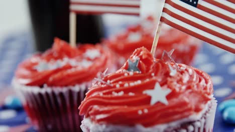 Decorated-cupcakes-with-4th-july-theme