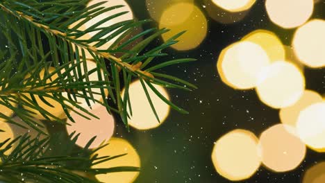Fallender-Schnee-Und-Weihnachtsbaum-Mit-Lichtern