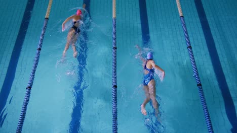 Swimmers-training-in-a-swimming-pool
