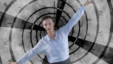 Animation-Einer-Kaukasischen-Frau,-Die-Ihre-Hände-Ausbreitet-Und-über-Eine-Zeitspirale-Balanciert